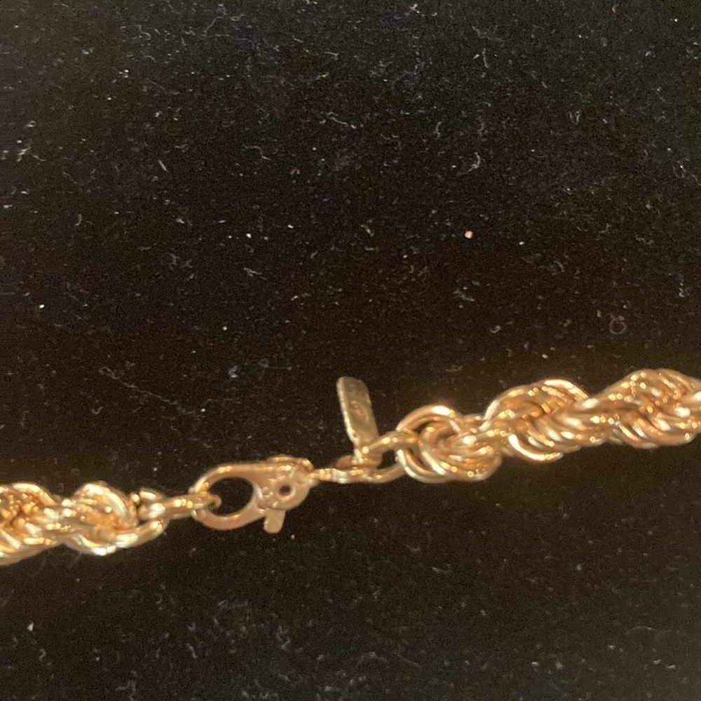 MONET Vintage 28” Heavy Gold Tone Rope Chain - Picture 8 of 12